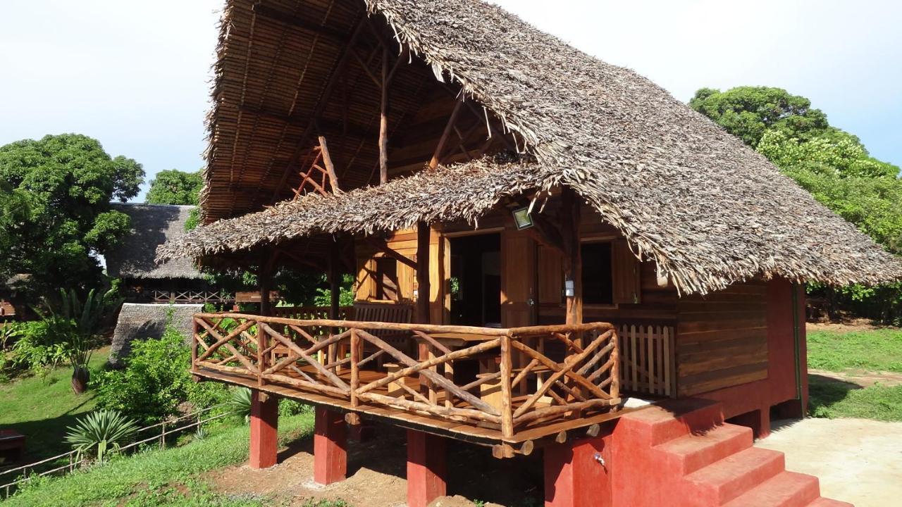 Les Chalets De Melinda Nosy Be Exterior photo